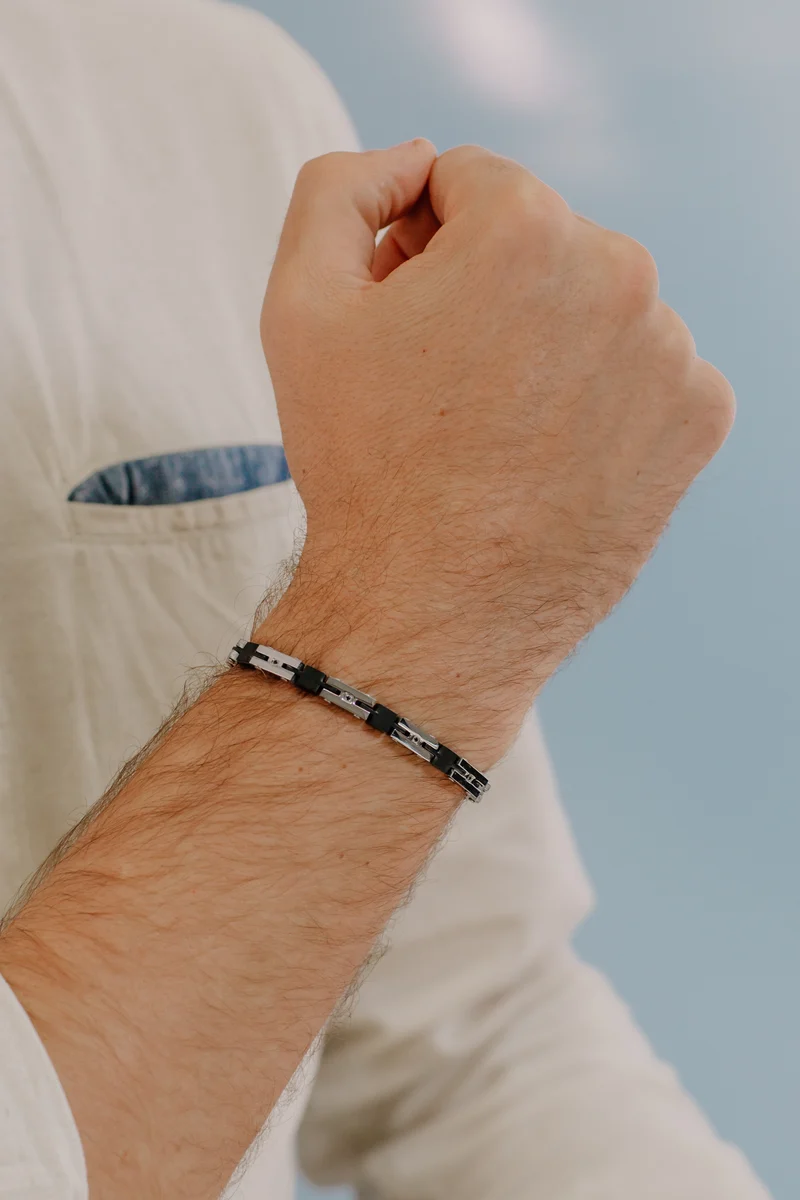 Comete Bracciale in Acciaio Pvd nero e Zirconi UBR1036