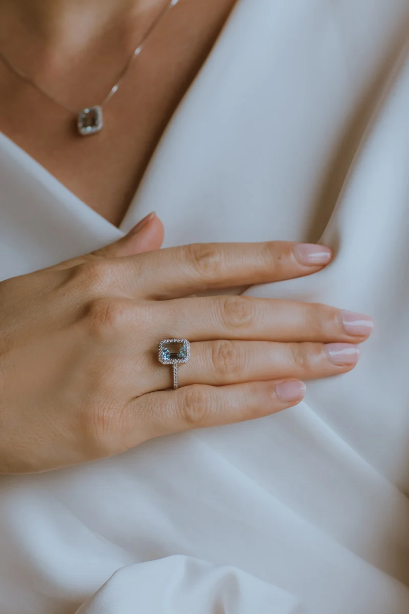 Comete Anello in Oro Diamanti e Acquamarina ottagonale ANQ339