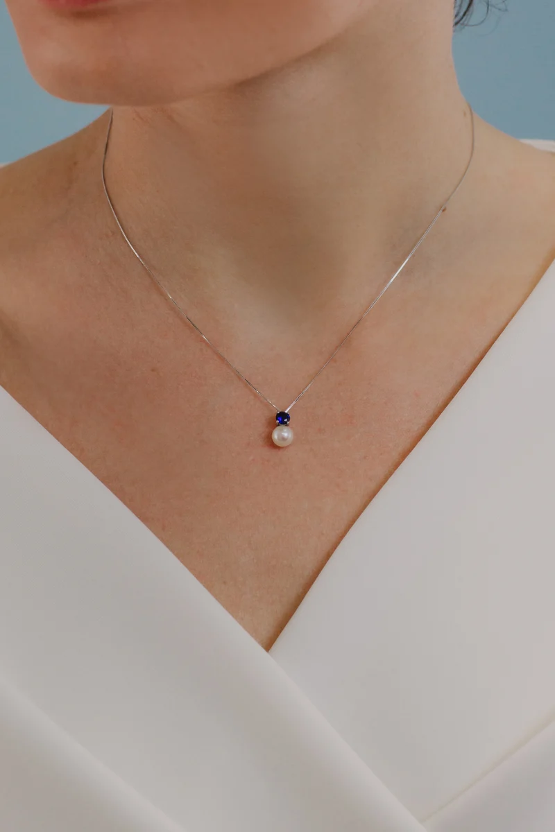 Comete Collana in Oro Perle e Zaffiro tondo GLP613